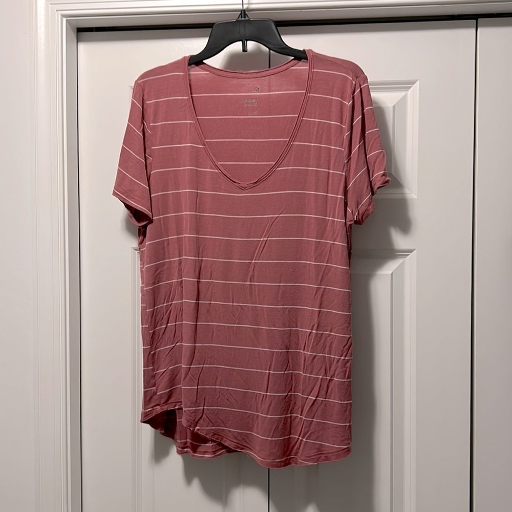 SO Favorite V-Neck Tee Pinkish Color Size XL